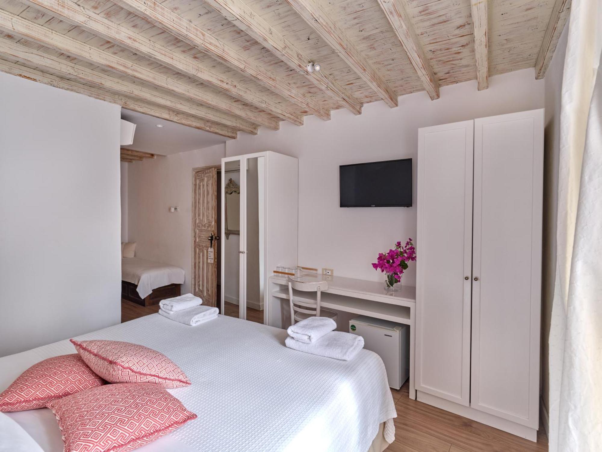 La Maison Kalogera